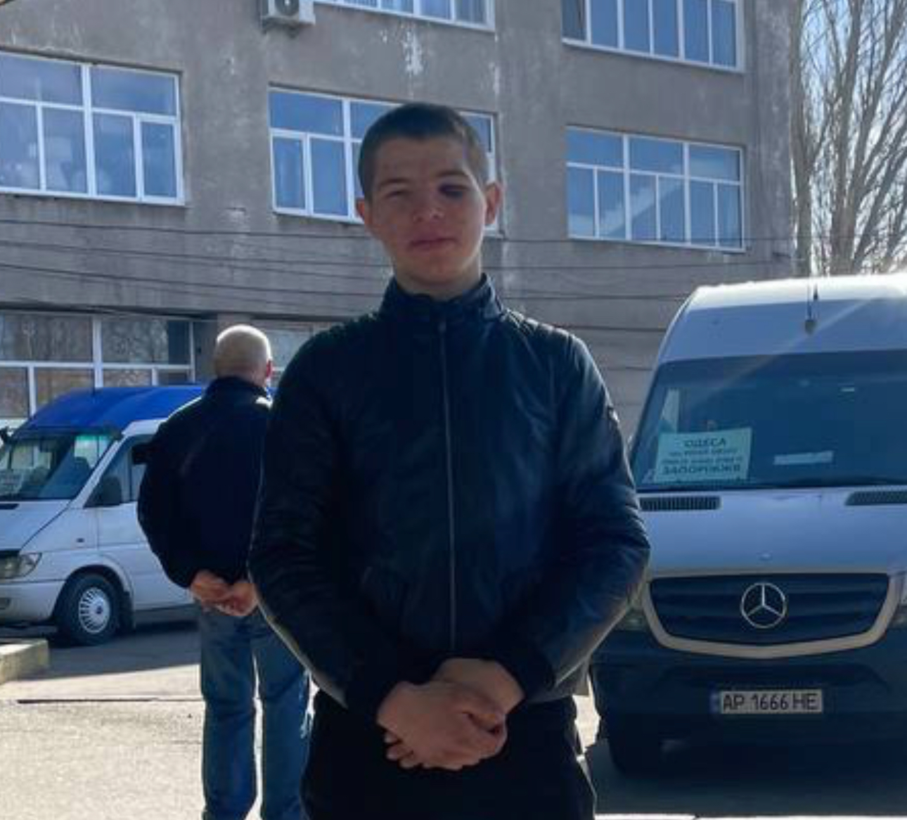 Людина до проходження програми реабілітації в центрі Перемога