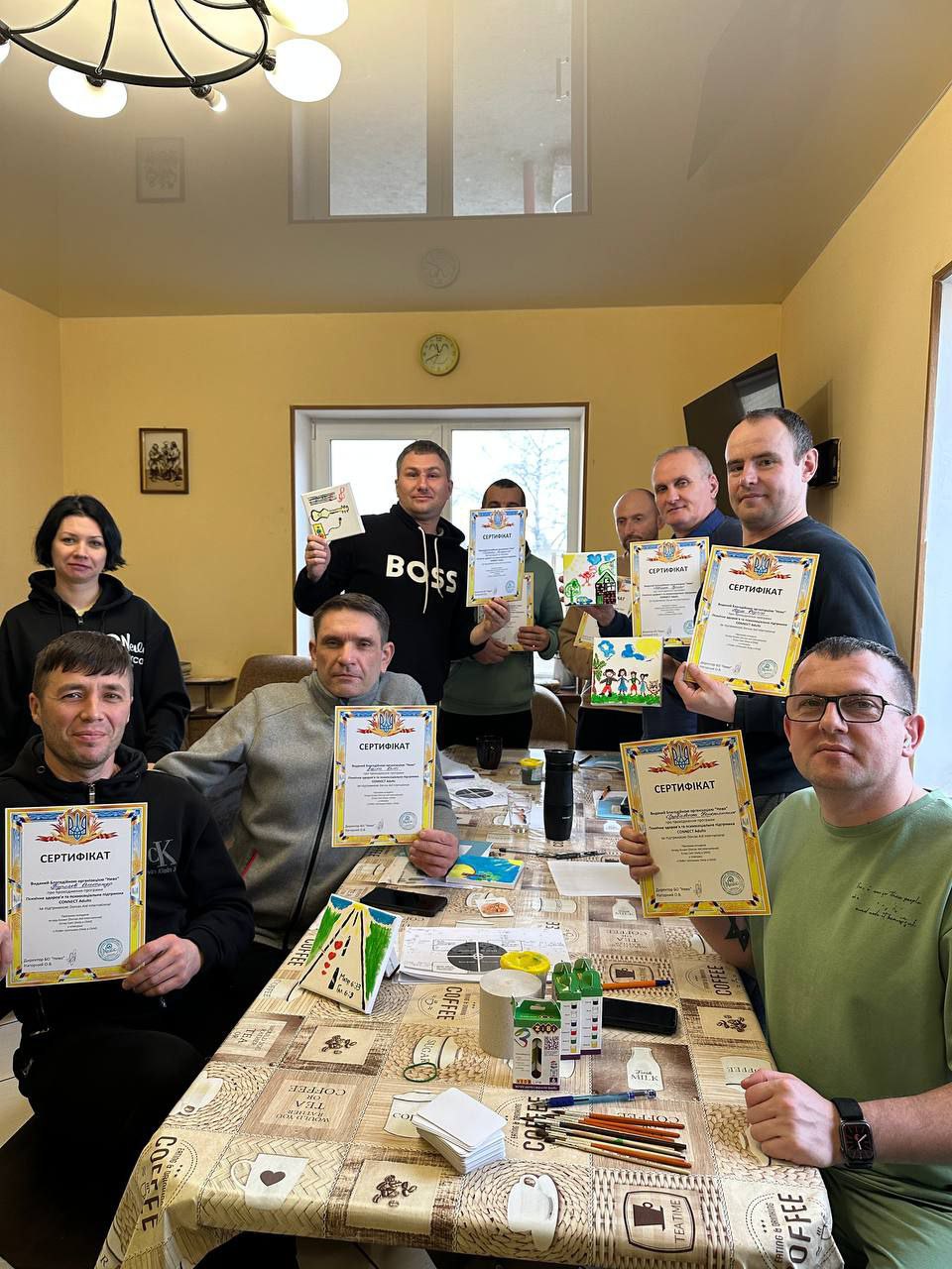 Урочисте вручення сертифікатів випускникам програми реабілітації